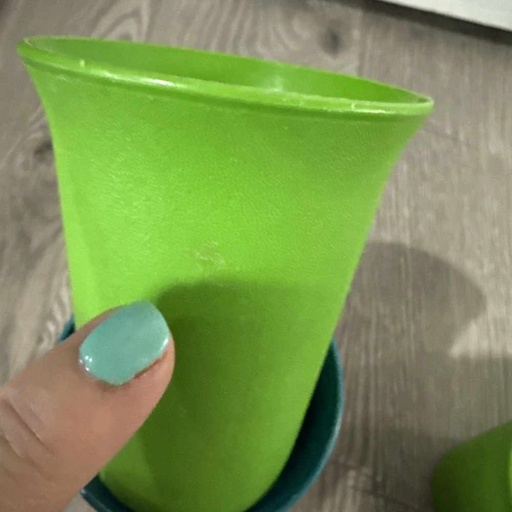 Tupperware Classic Kids‎ Bell Vintage Tumblers 7oz Cups Primary Set of 5